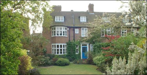 66 Rotherwick Road